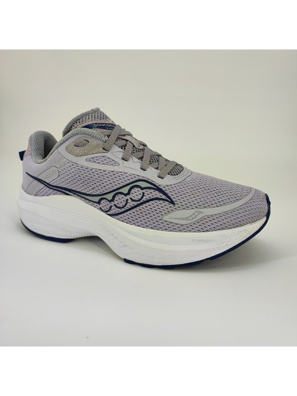 Saucony Axon 3 Women's Size 7.5 US Running Shoes Mesh Grey S10826-32